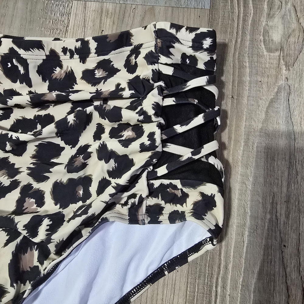 Size 14w Leopard Print High-Waisted Bikini - Picture 4 of 6